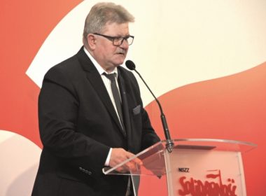 obraz dla wpisu: T. Majchrowicz: W czwartek – 4 kwietnia o 15:00 – protestujemy przed wszystkimi Urzędami Wojewódzkimi